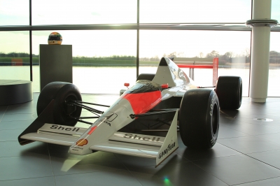 【動画】The Racers