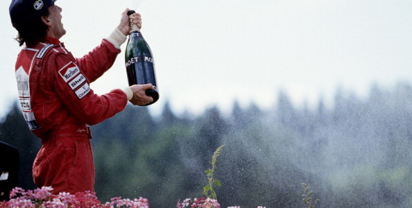 【動画】シャンペンと涙