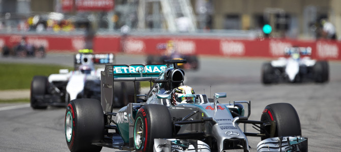 なぜハミルトンはリタイヤして、ロズベルグはリタイヤしなかったのか？