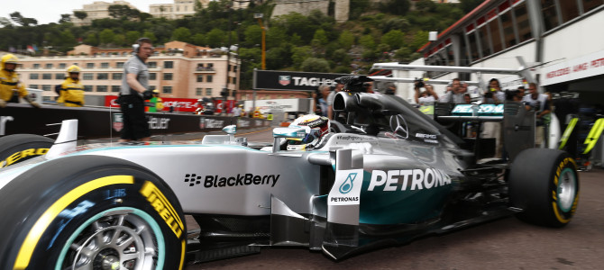 メルセデス 驚速の秘密2 特異なターボレイアウト