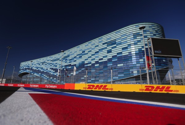 511522529_CM_7220_9298FA2B0C8978788F88F5E702C183CF-s