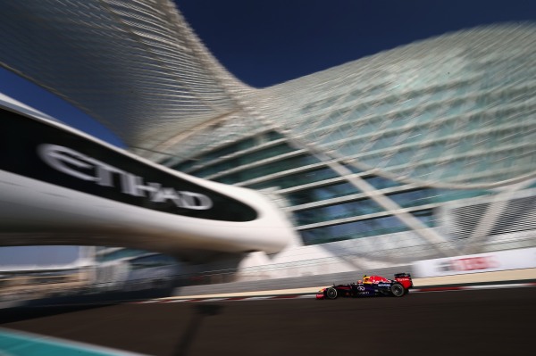 166989331CM00005_F1_Grand_P-s