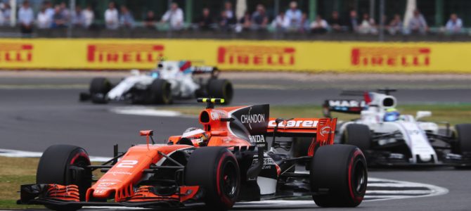 歯車が噛み合わないマクラーレン・ホンダ