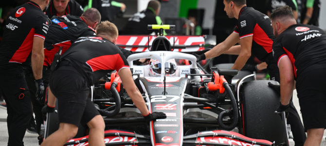 F1最前線の指揮者：舞台裏を支えるレースエンジニアの真実