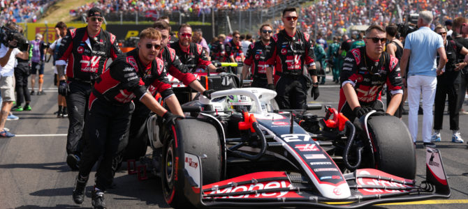 ハースの決断:フェラーリからの独立を目指して ハースの決断:フェラーリからの独立を目指して